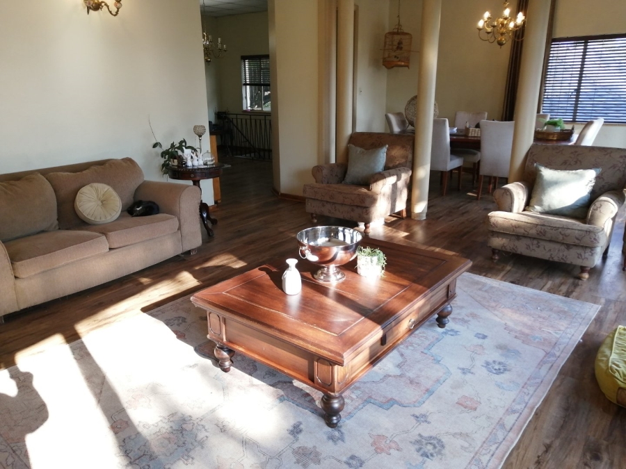 5 Bedroom Property for Sale in Dan Pienaar Free State